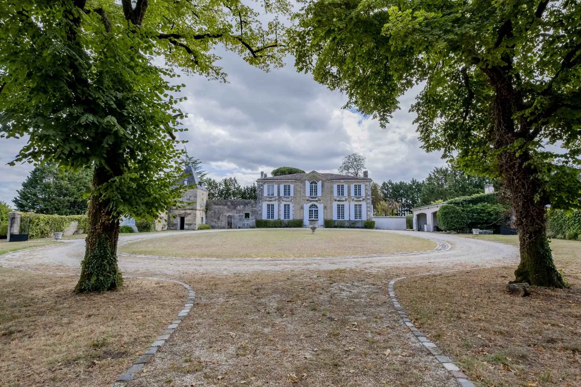 Chateau à vendre de 400 m2 Léognan