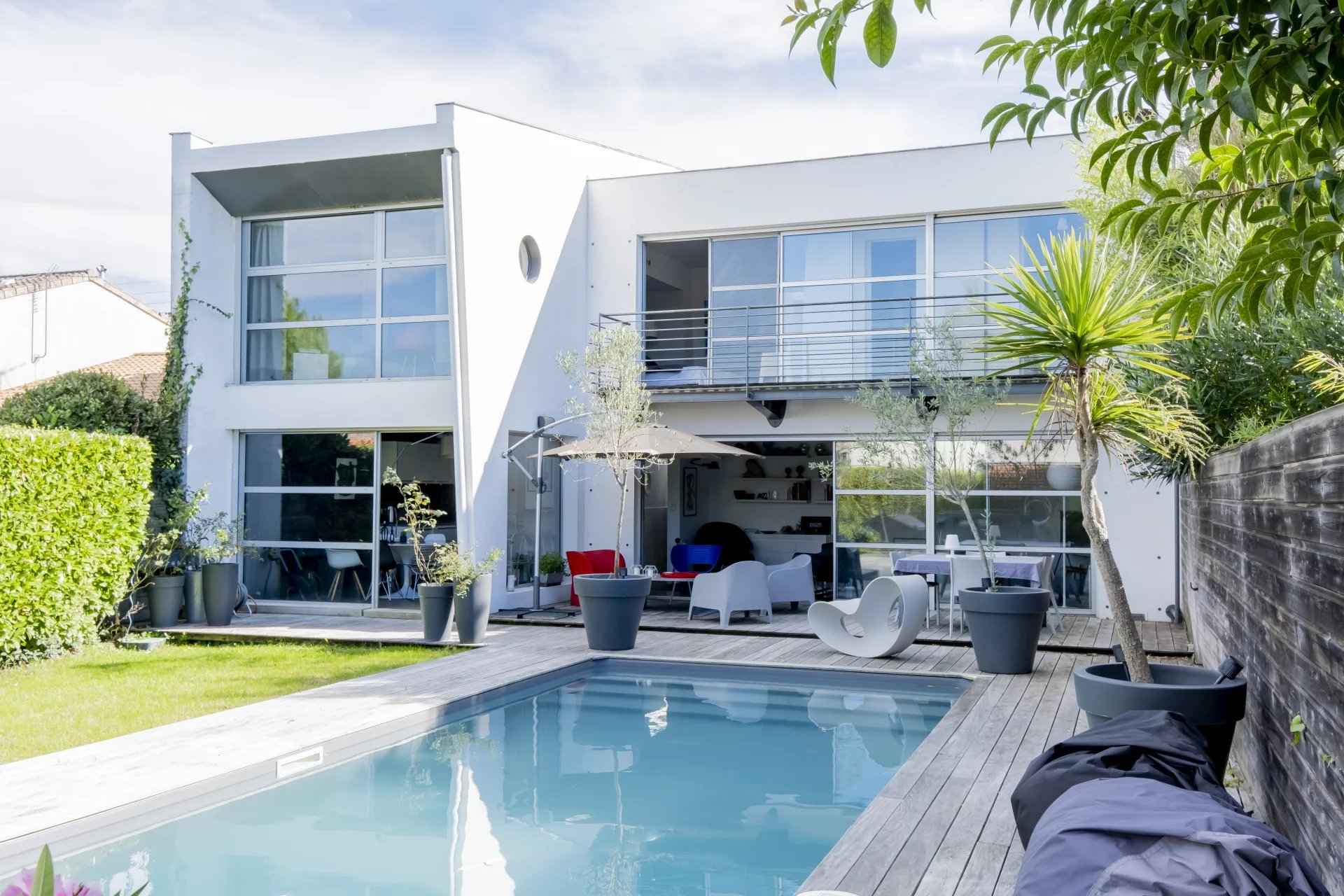 Maison vendue Le Bouscat de 190 m2 avec jardin et piscine